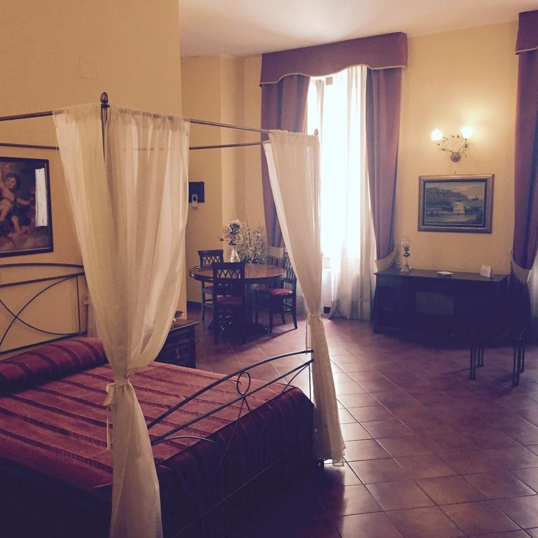 Grand Hotel Capodimonte نابولي المظهر الخارجي الصورة